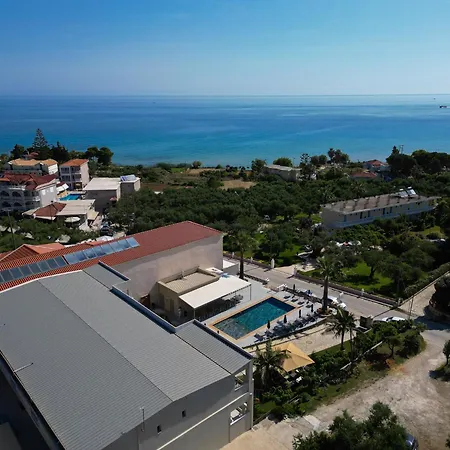 Remezzo & Apartahotel Amoudi