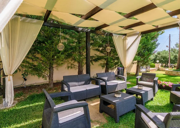 Remezzo & Lejlighedshotel Amoudi