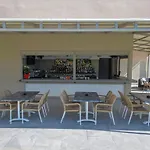 Remezzo & מלון דירות 4*