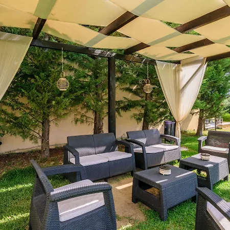 Remezzo Studios&apartments Aparthotel Amoudi