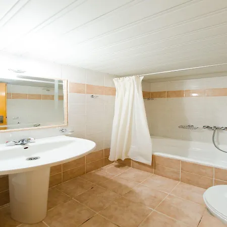Remezzo Studios&apartments Aparthotel
