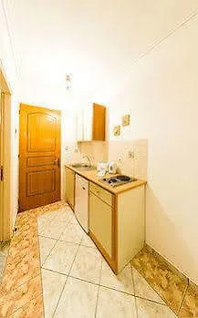 Remezzo & Aparthotel Amoudi