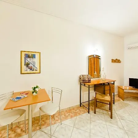 Remezzo Studios&apartments 4* Amoudi